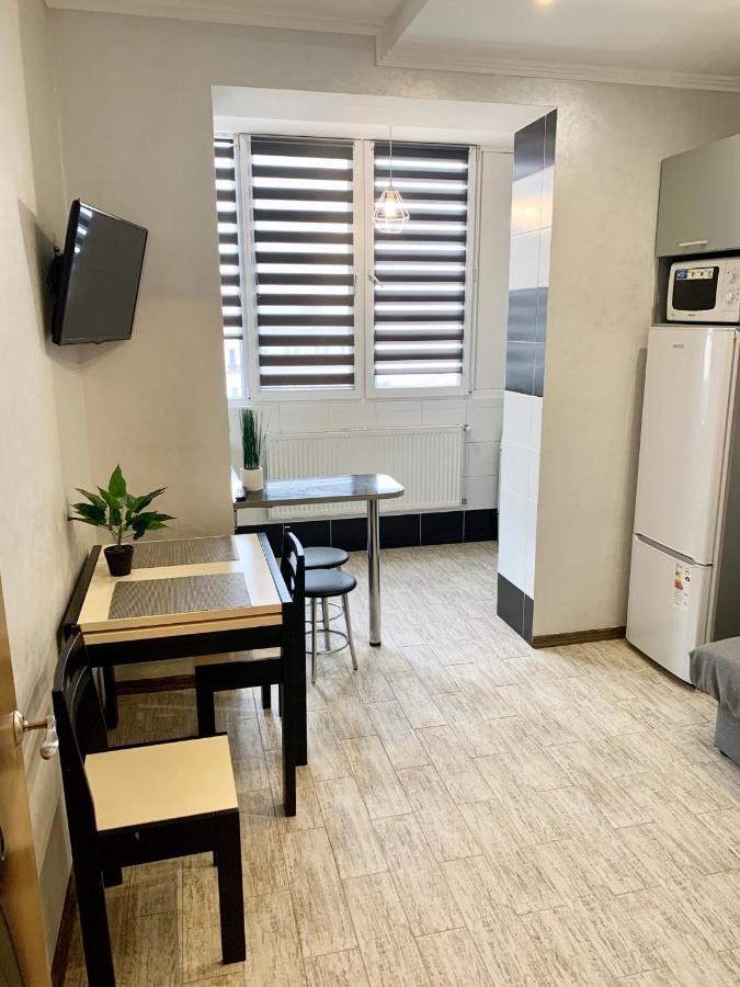 Apartment In Center Ivano-Frankivsk Ngoại thất bức ảnh